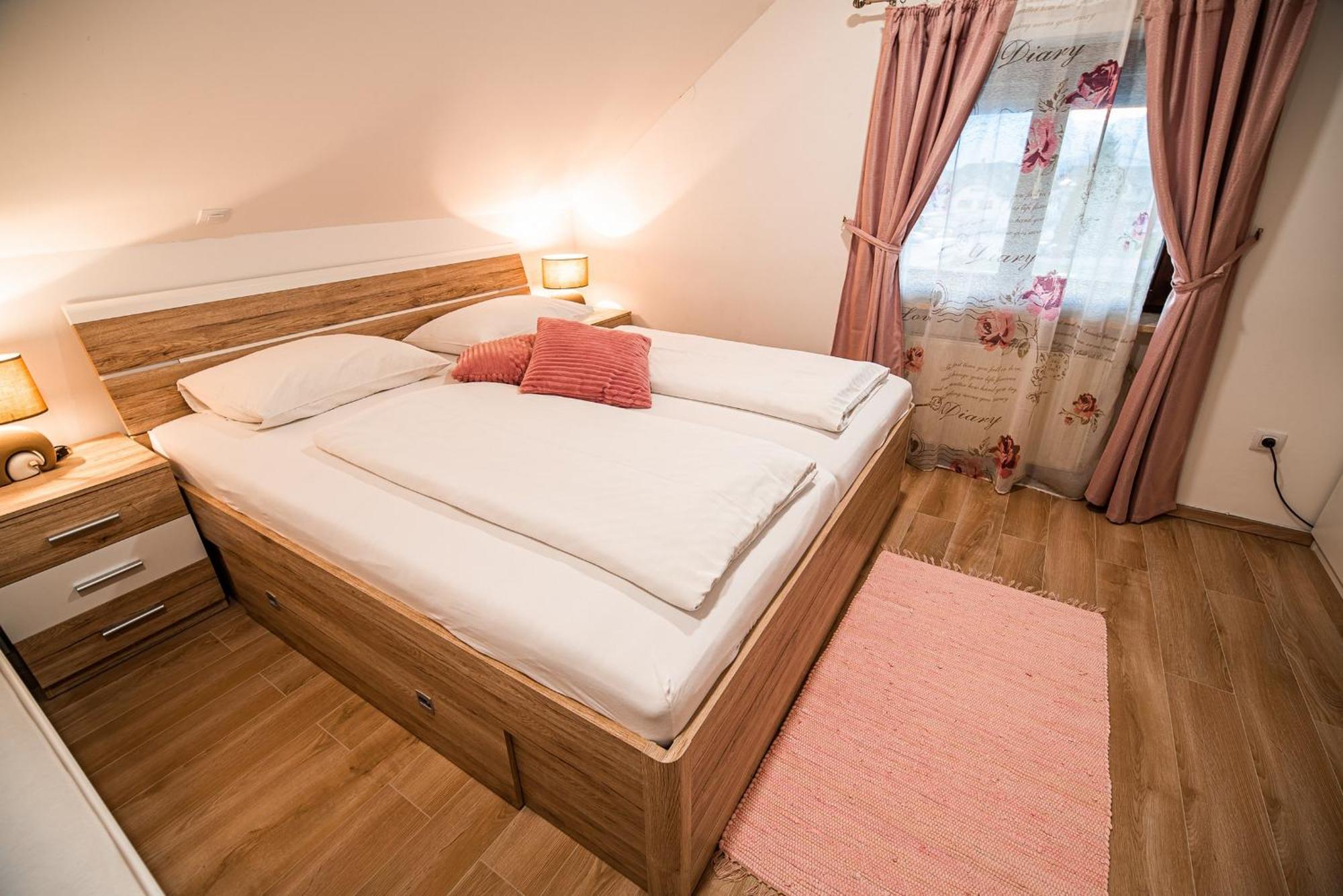 לאסצה Guesthouse Leski Dvor חדר תמונה